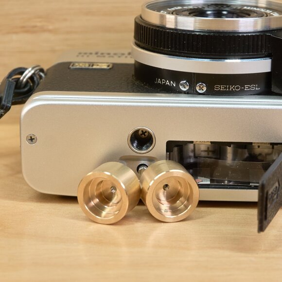 Vintage Minolta Hi-Matic F 35mm Rangefinder Film Camera, Rokkor 38mm f2.7 Lens - Picture 9 of 9